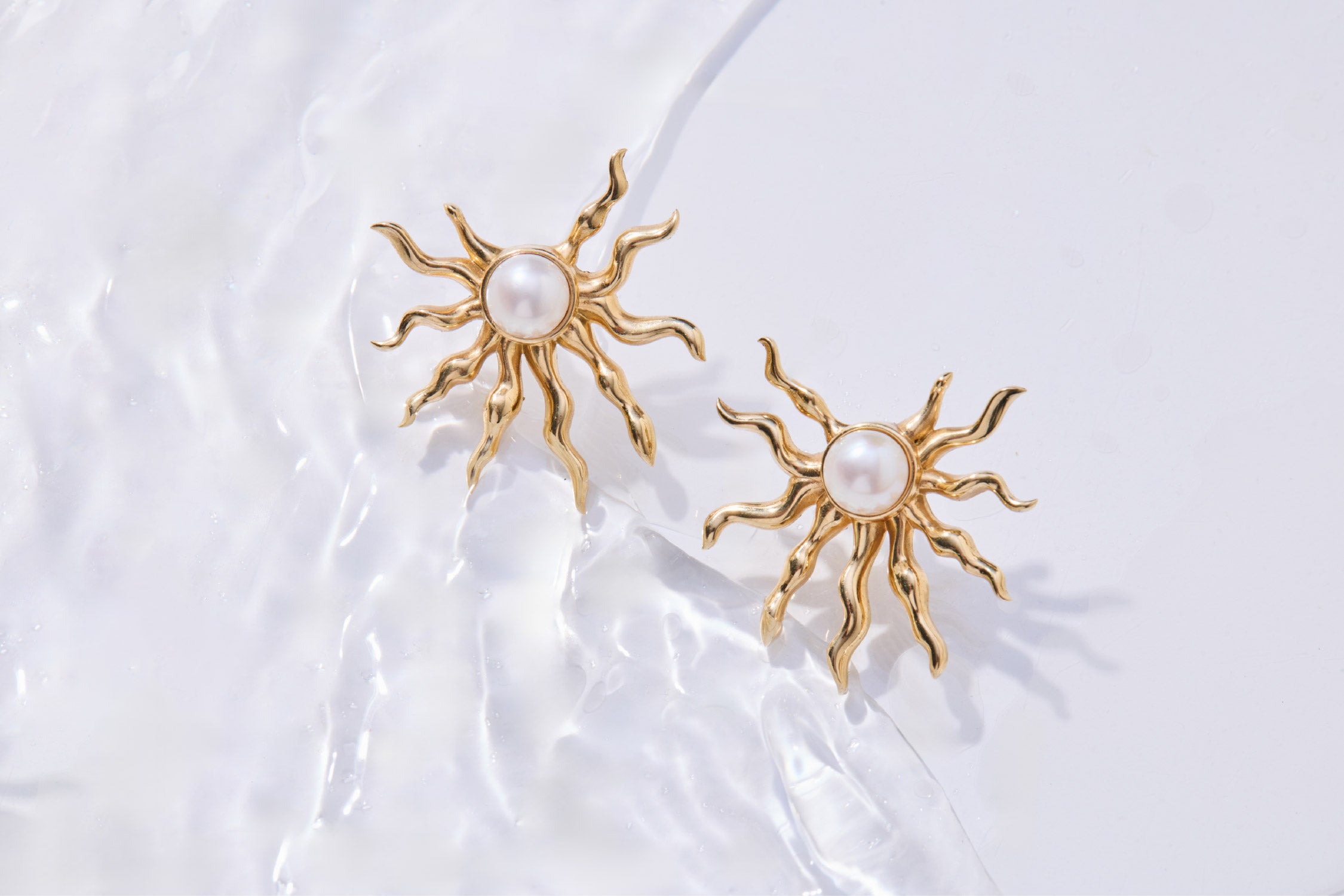 Sunlit Pearl Earrings